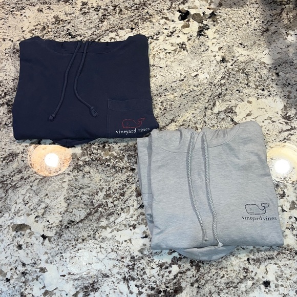 Vineyard vine put a long sleeve in size is medium - Picture 1 of 13